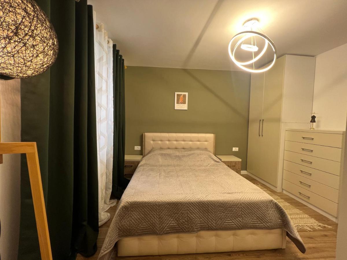 New Bazaar Cane Apartment 3 Tirana Kültér fotó