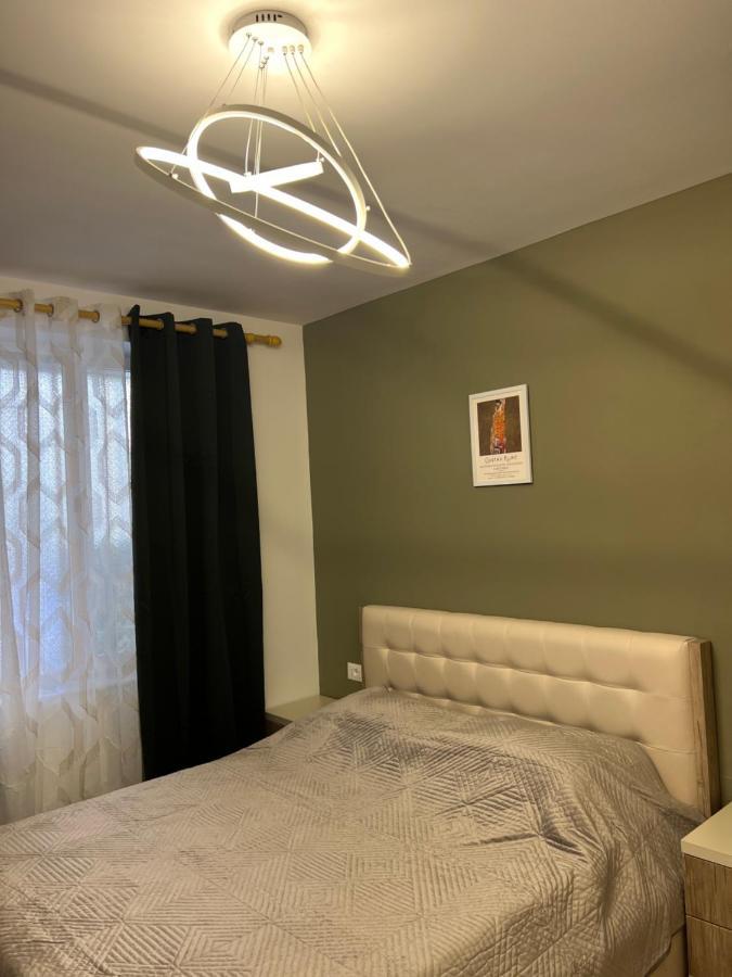 New Bazaar Cane Apartment 3 Tirana Kültér fotó